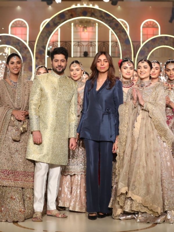 Timelessness at Bridal Couture Week: ‘Zeenat’ by Umsha by Uzma Babar