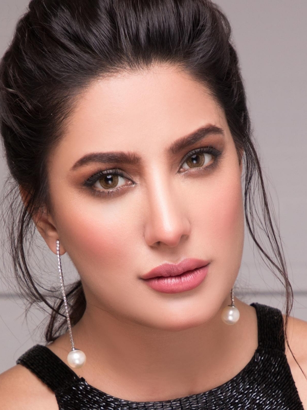 5 times Mehwish Hayat Stood Out with Rational Social Messages