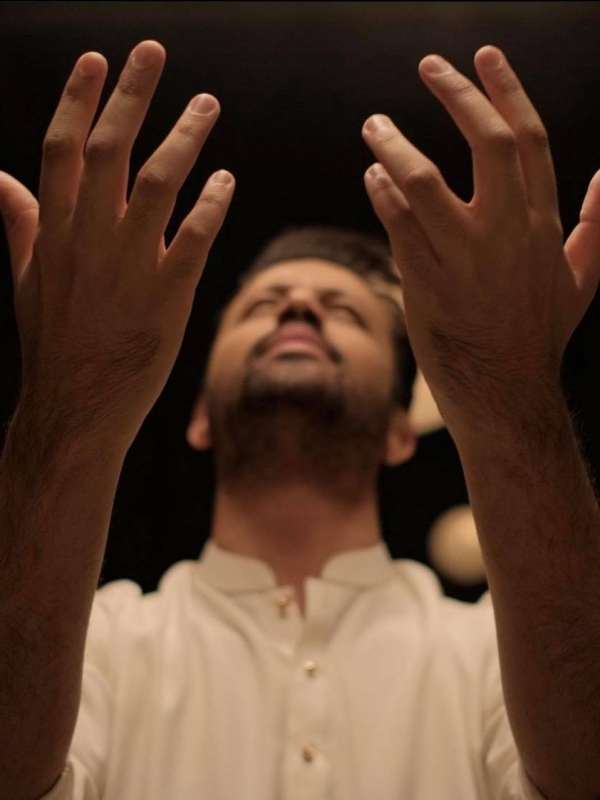 “The heart gravitates towards Durood o Salaam,” Atif Aslam talks about his magical rendition of Mustafa Jaan e Rahmat Naat e Rasool e Maqbool