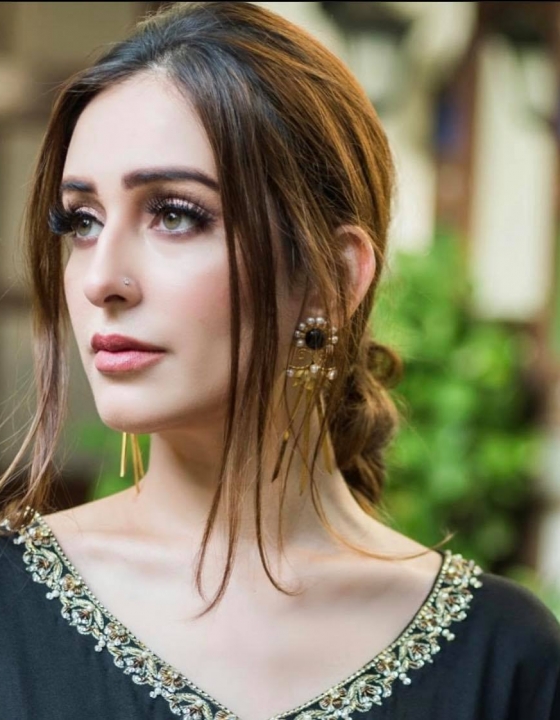 ‘Qayamat’ and ‘Chupke Chupke’ star Sidra Niazi: “I started off with small roles so that I could learn and less people would notice if I mess up!”