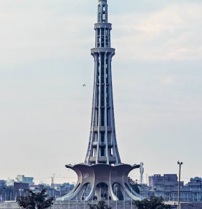 From the Motorway to Minar-e-Pakistan: Living in Fear