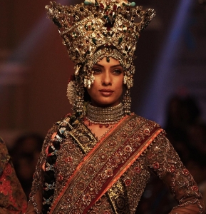 Scanning the Pakistani Fashion Show calendar for Autumn/Winter 2021