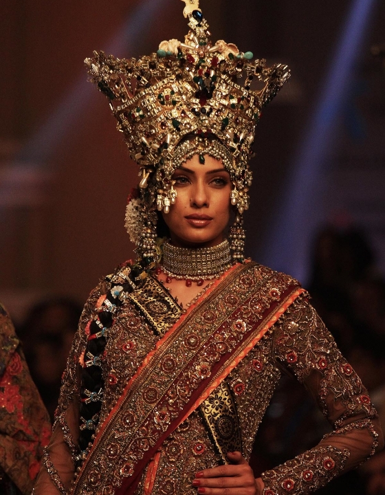 Scanning the Pakistani Fashion Show calendar for Autumn/Winter 2021