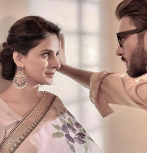 Tumhare Husn Ke Naam – purely for the romantic at heart