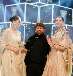 Fashion Weeks Come Back with Laam Fashion Week – Day One reviewed!